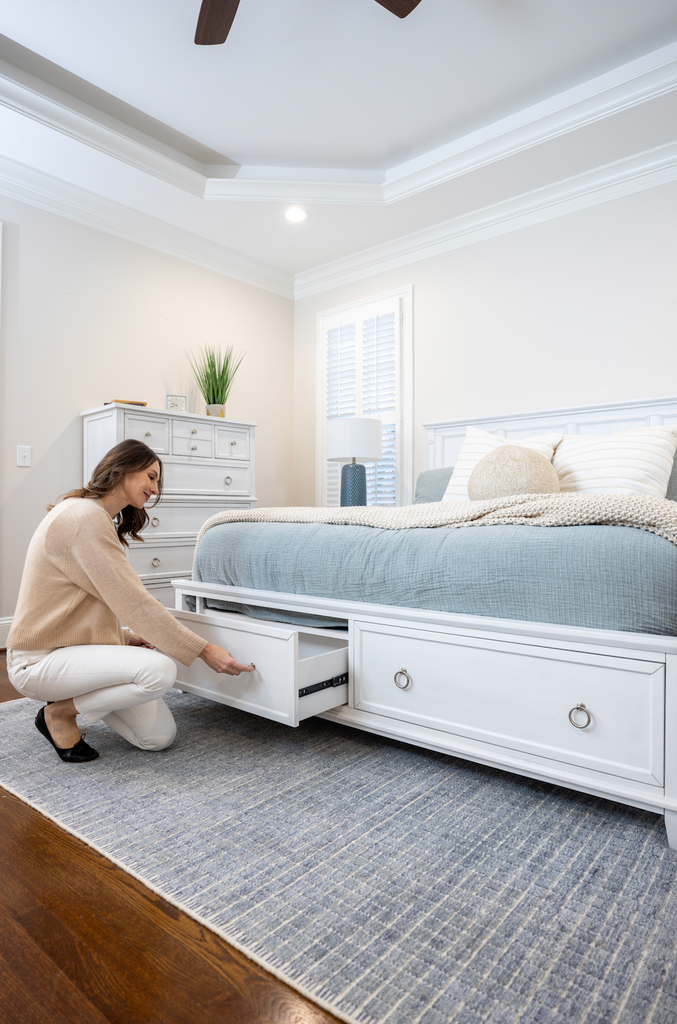 Point Breeze Storage Bed